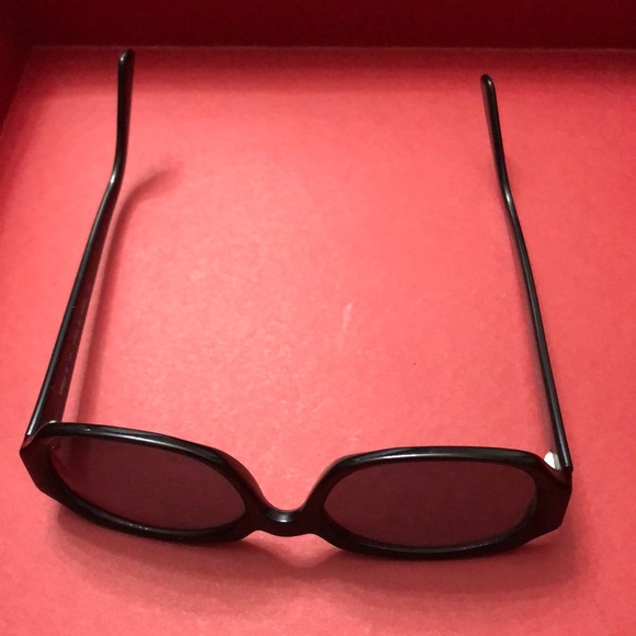 🌺🌺VINTAGE AUTHENTIC FENDI SUNGLASSES ITALY 🇮🇹 - Picture 5 of 11